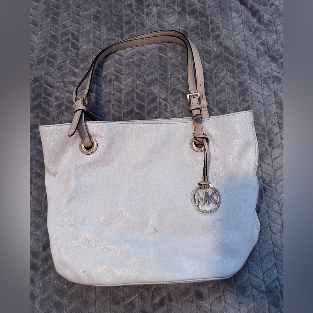 Michael Kors tote in off white